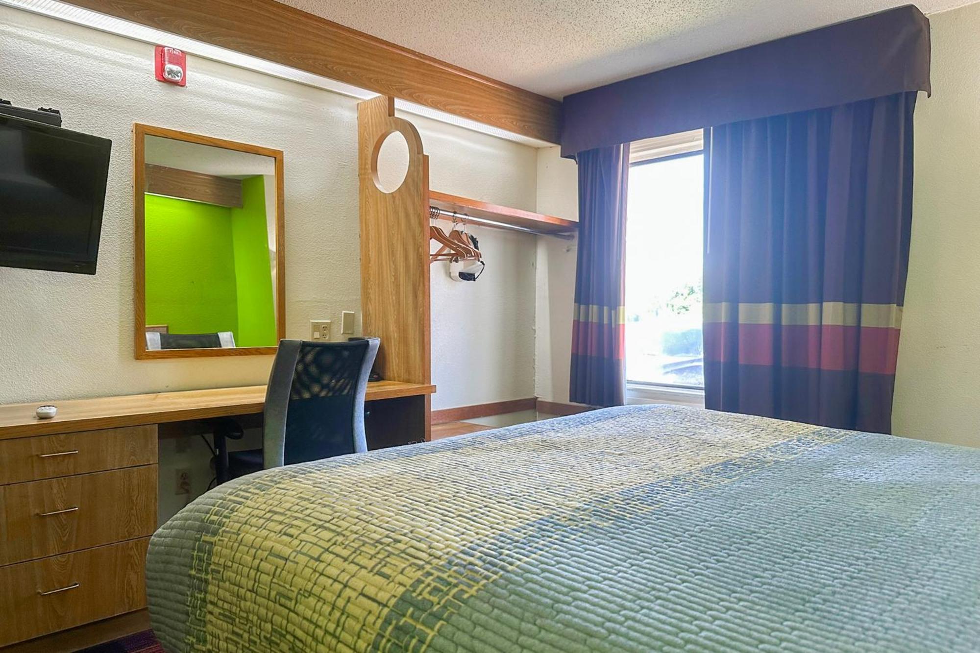 Classic Inn By Oyo I- 240 Near Memphis Airport Exterior foto
